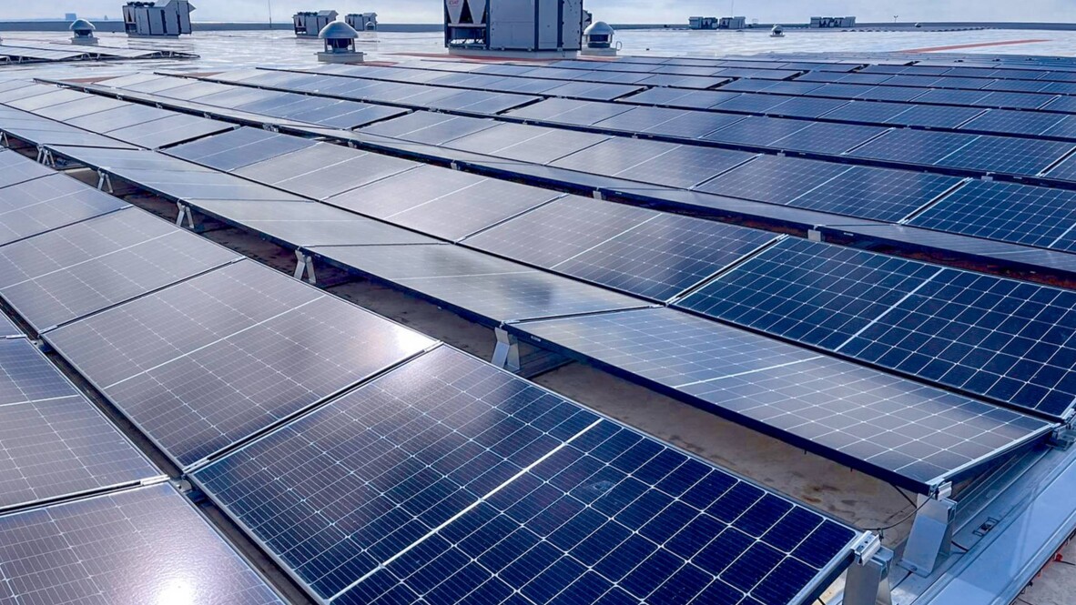 Rooftop solar and HVAC installation, ideal for AP Sensing's linear heat and temperature monitoring systems Rooftop solar and HVAC installation, ideal for AP Sensing's linear heat and temperature monitoring systems