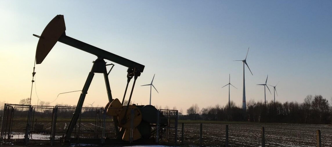 AP Sensing DTS and DAS fiber optic sensing for monitoring oil pipelines and wind farms AP Sensing DTS and DAS fiber optic sensing for monitoring oil pipelines and wind farms