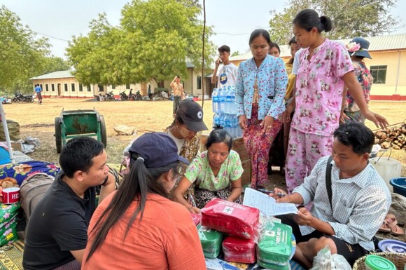 Nothilfe für die von den schweren Erdbeben in Thailand und Myanmar betroffenen Menschen Nothilfe für die von den schweren Erdbeben in Thailand und Myanmar betroffenen Menschen